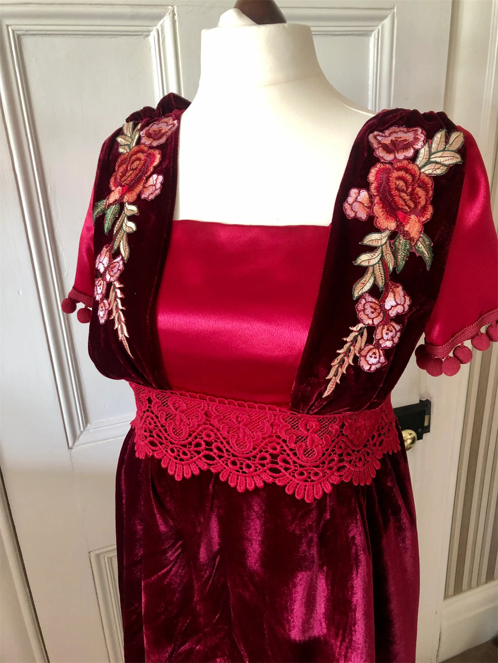 Victorian Edwardian Downton Ab – обзор и цена Embroidery Rose