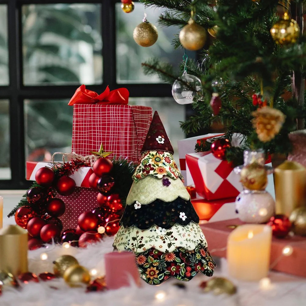 Xmas Tree Hand-made Templates  – обзор и цена Embroidery Xmas Kits