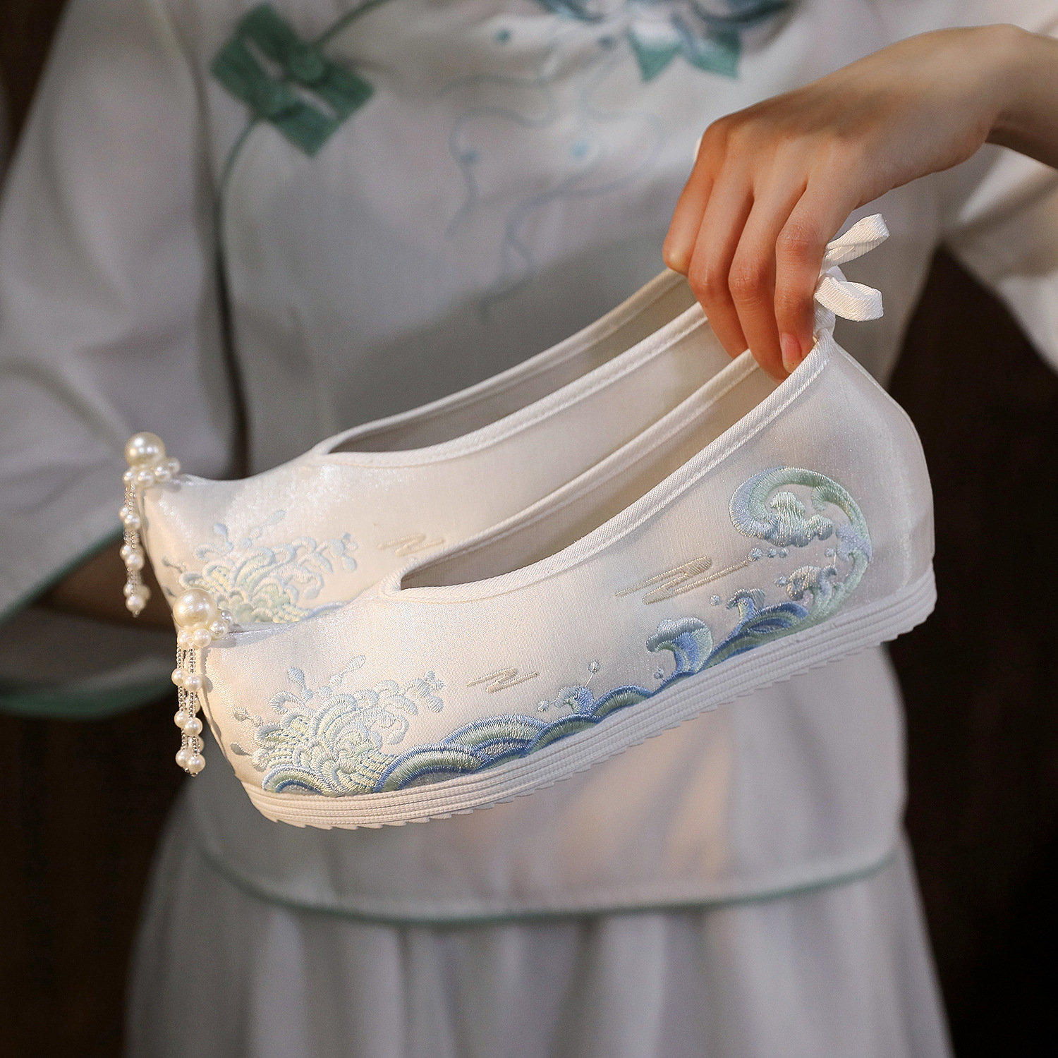 Waves Hanfu Shoes Female Embro – обзор и цена Embroidery Wedding