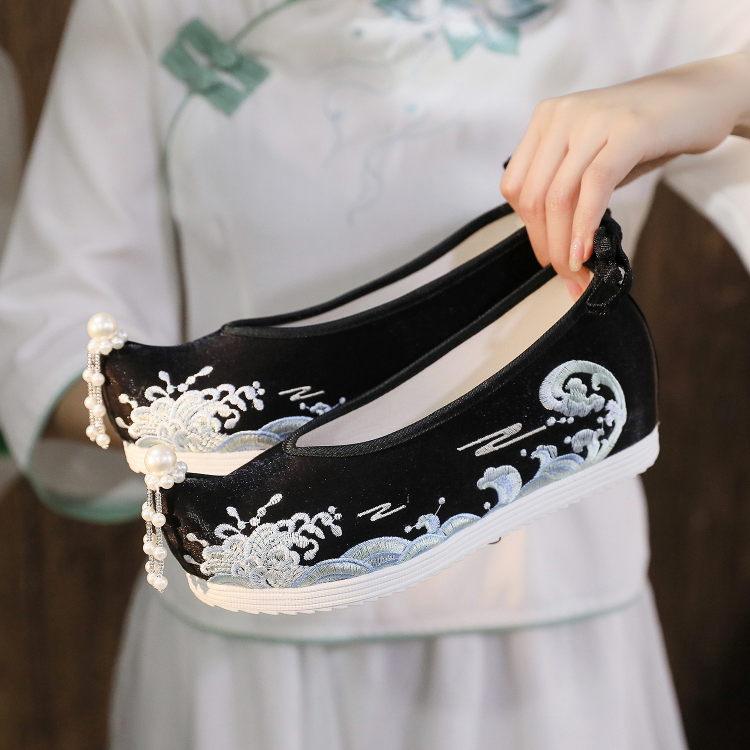 Waves Hanfu Shoes Female Embro – обзор и цена Embroidery Wedding